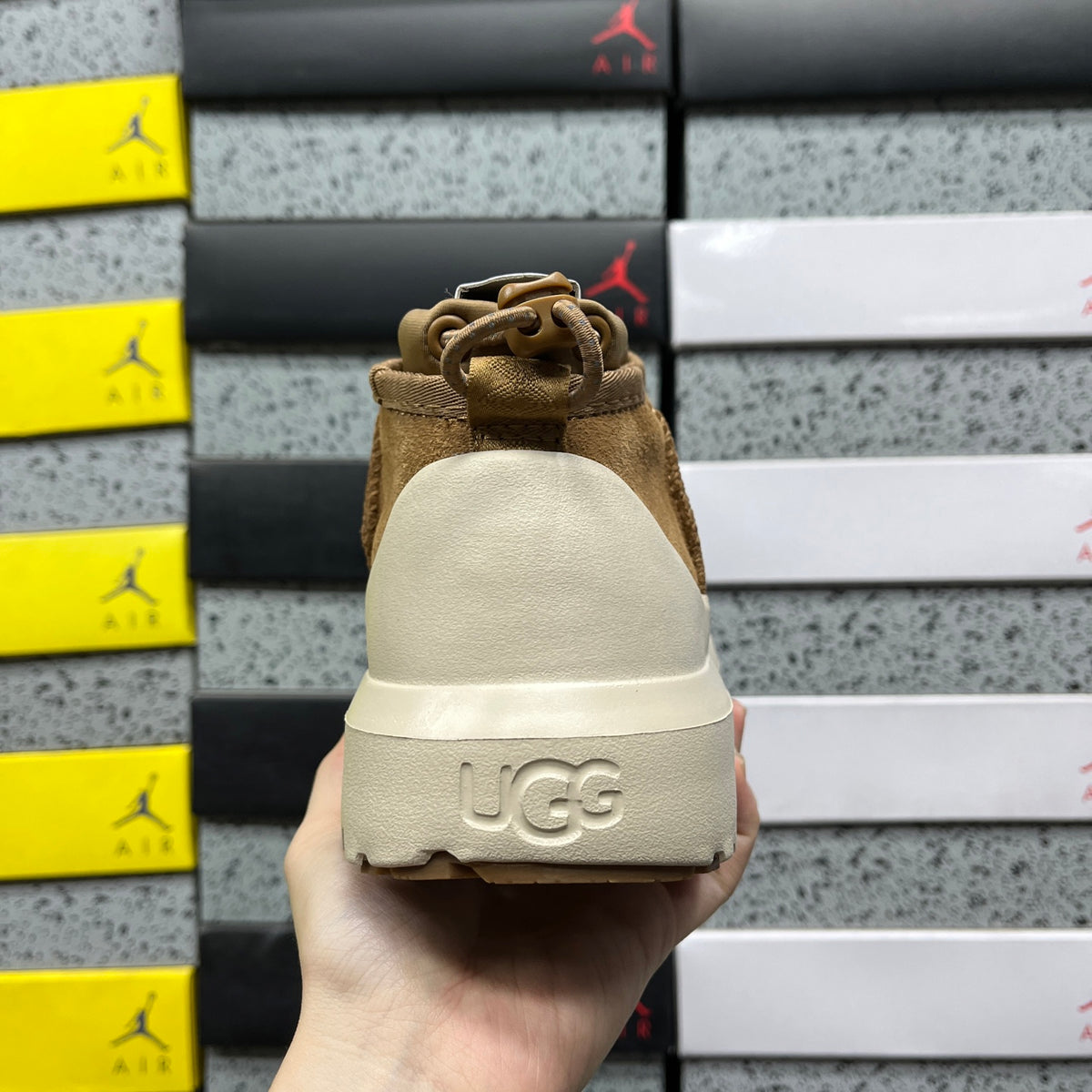 UGG Snow Boots 1114196 – Chestnut | Sizes 35–45