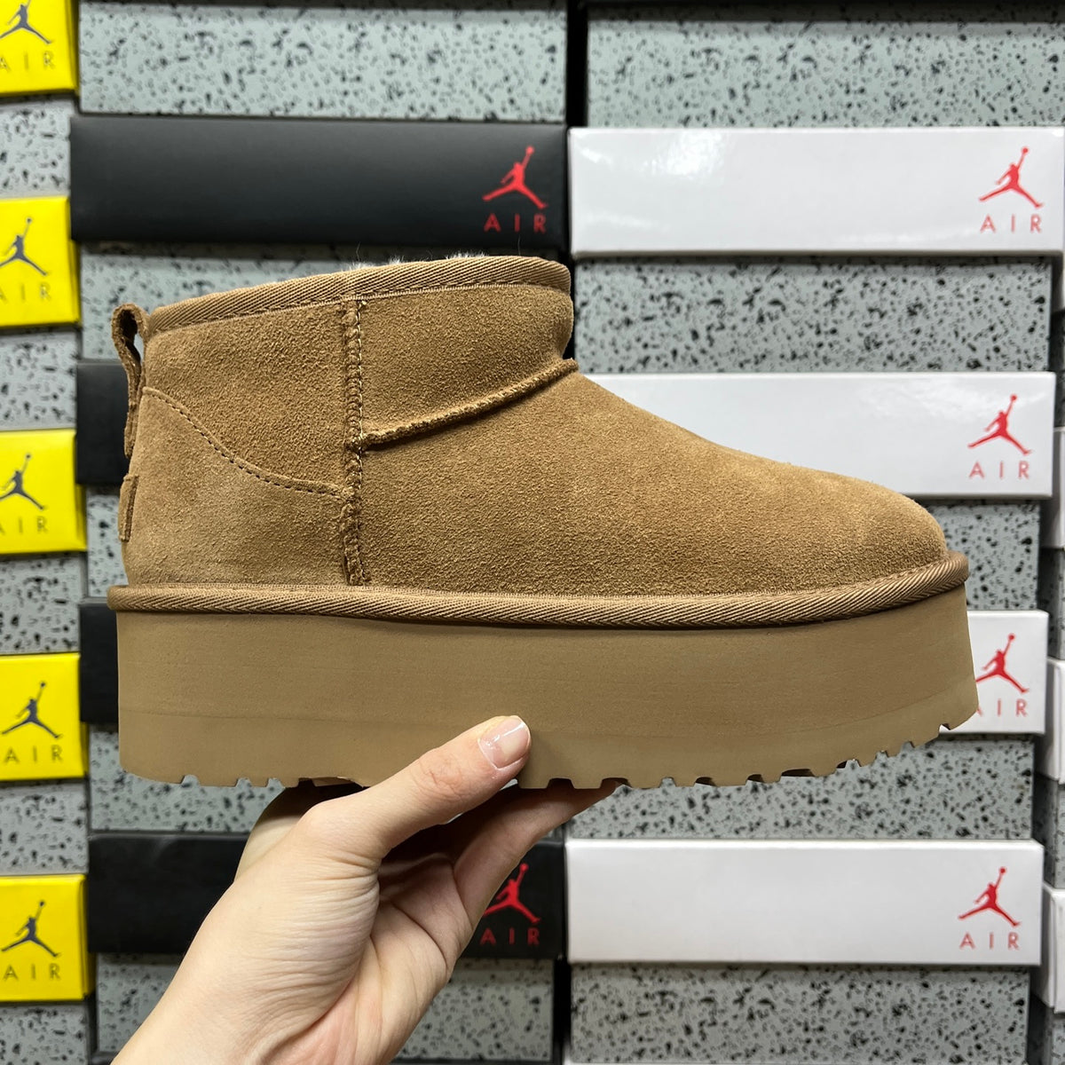 UGG Snow Boots 1135092 – Chestnut | 5cm Heel | Sizes 35–40
