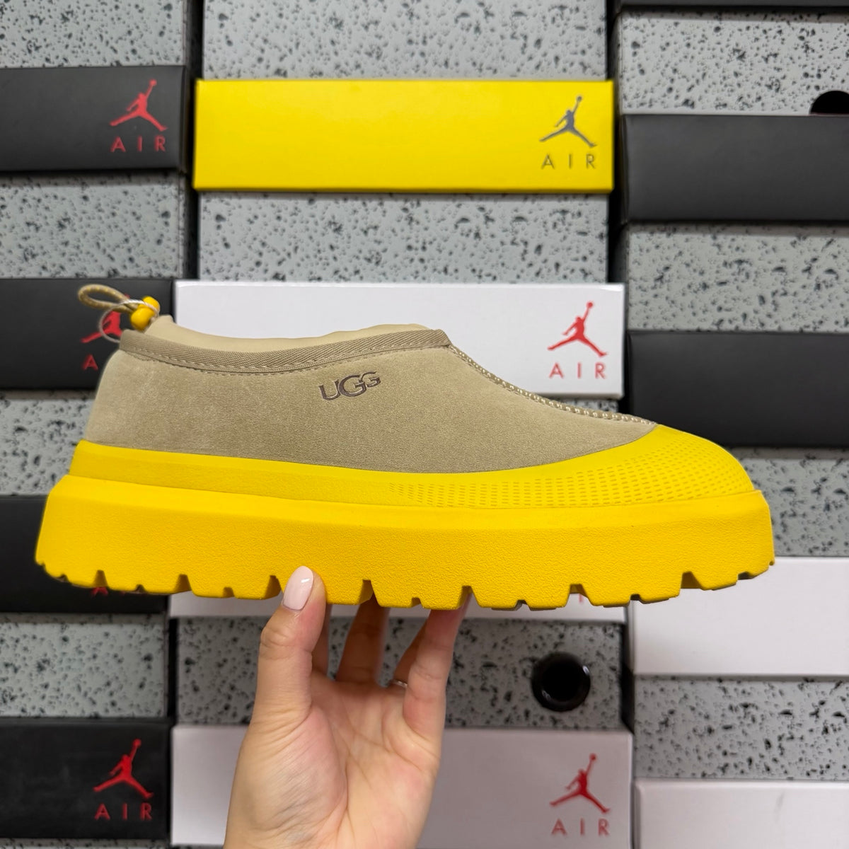 UGG Tasman Low Slipper 4096 – Yellow | Sizes 39–44