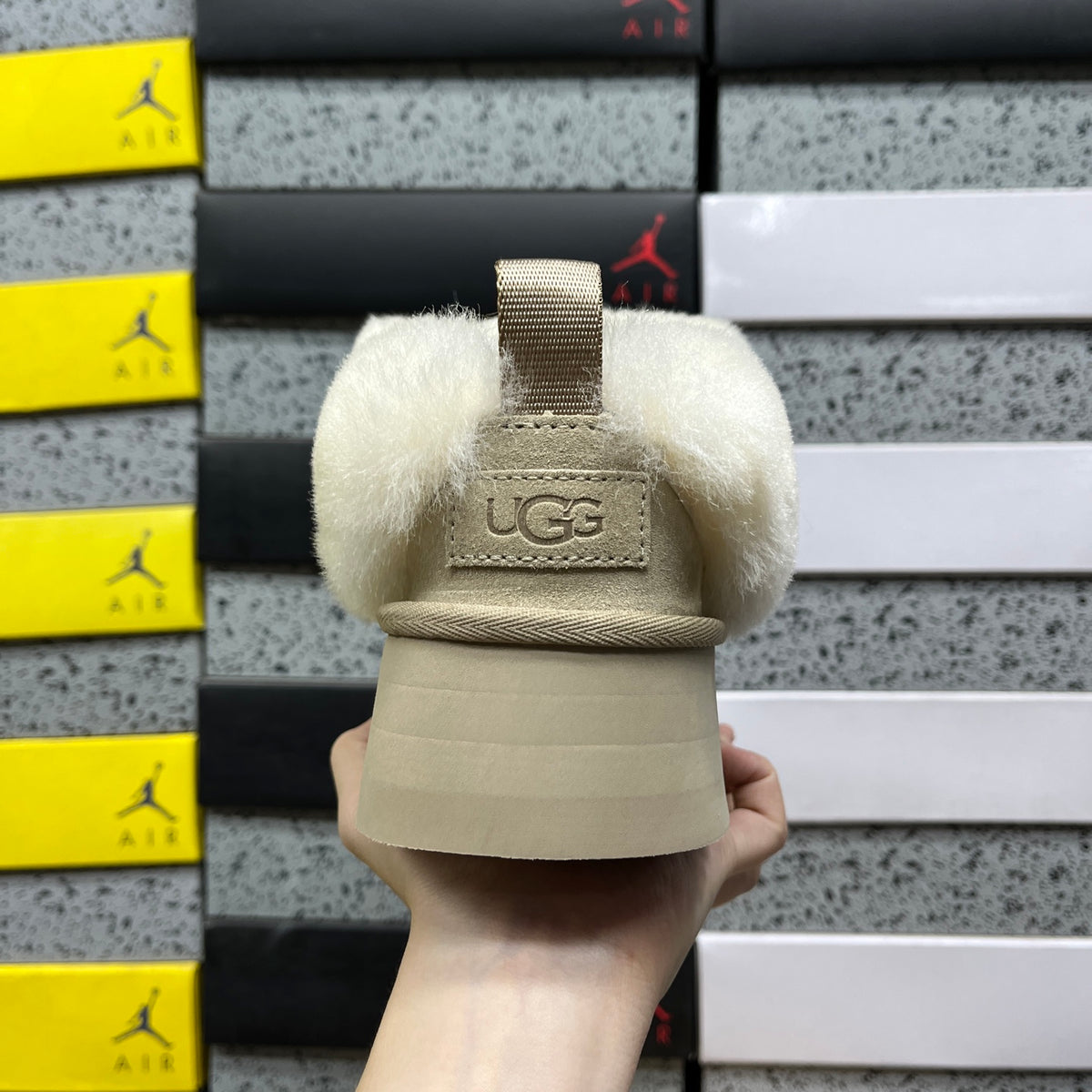 UGG Snow Boots 1171393 – Sand | Sizes 35–40