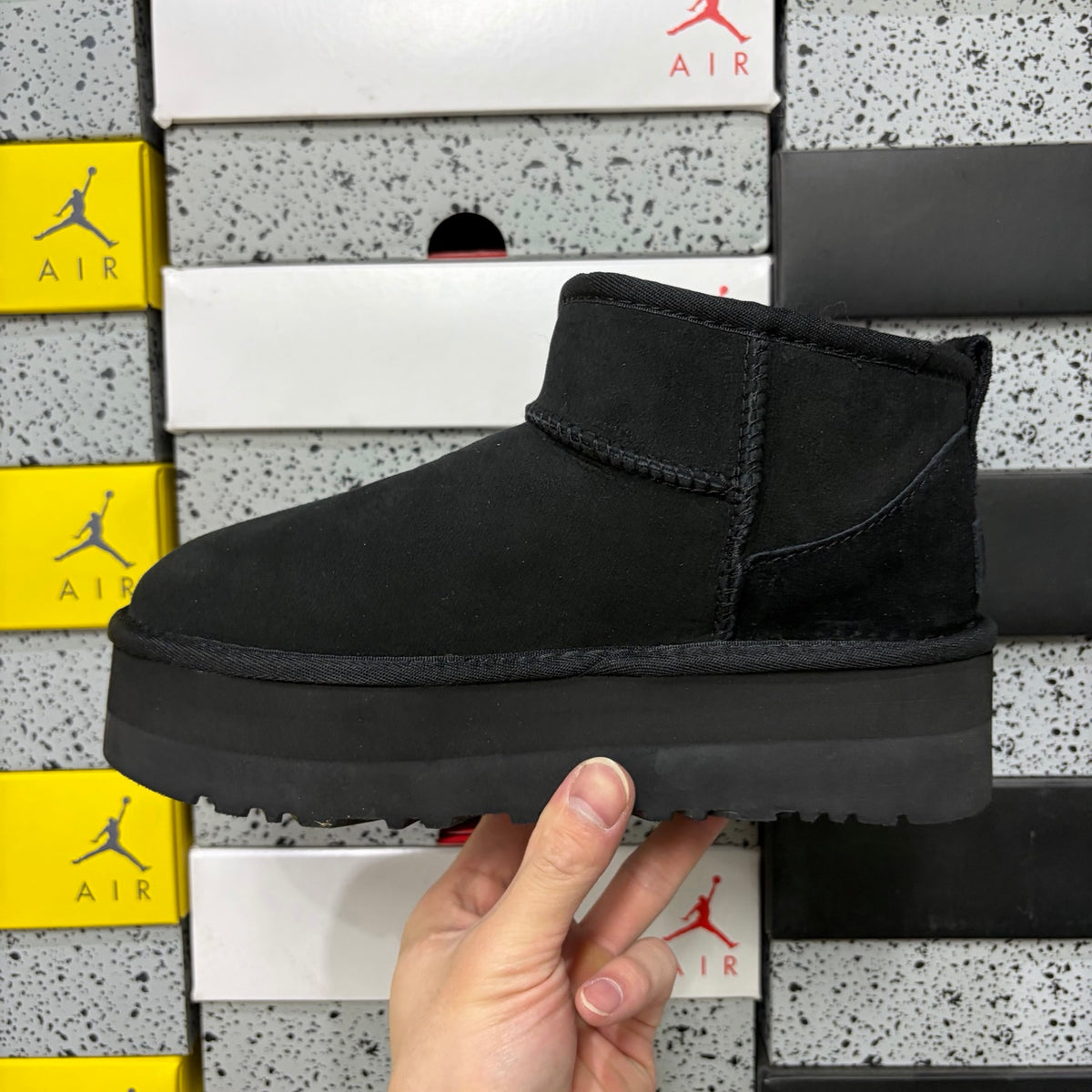 UGG Snow Boots 5092 – Black | 3cm Heel | Sizes 35–40
