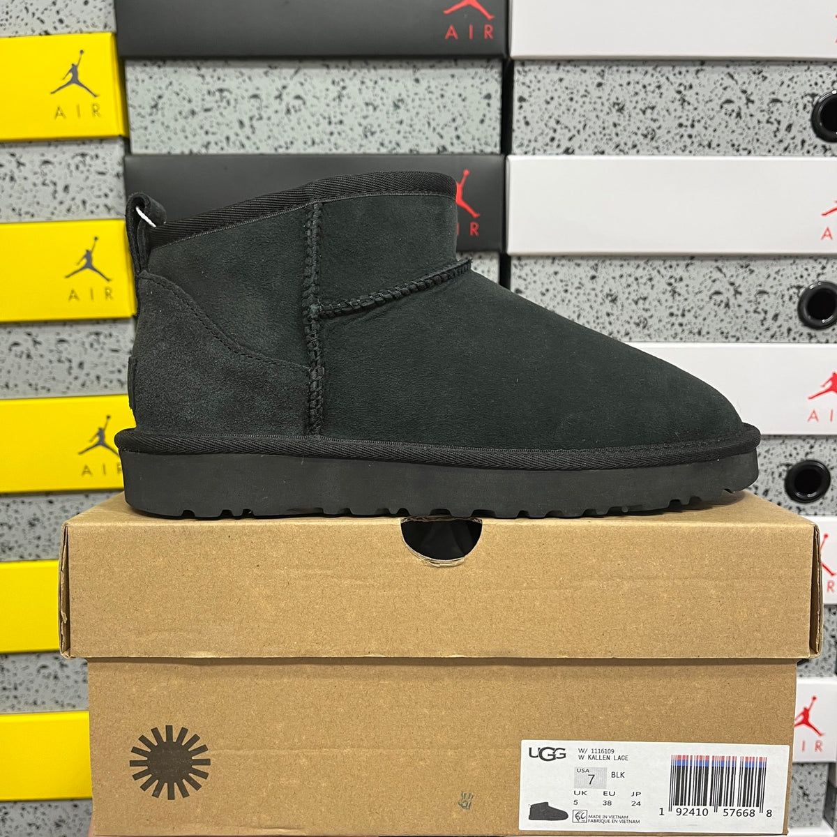 UGG Classic Mini Boot W1116109 – Black | Sizes 35–44