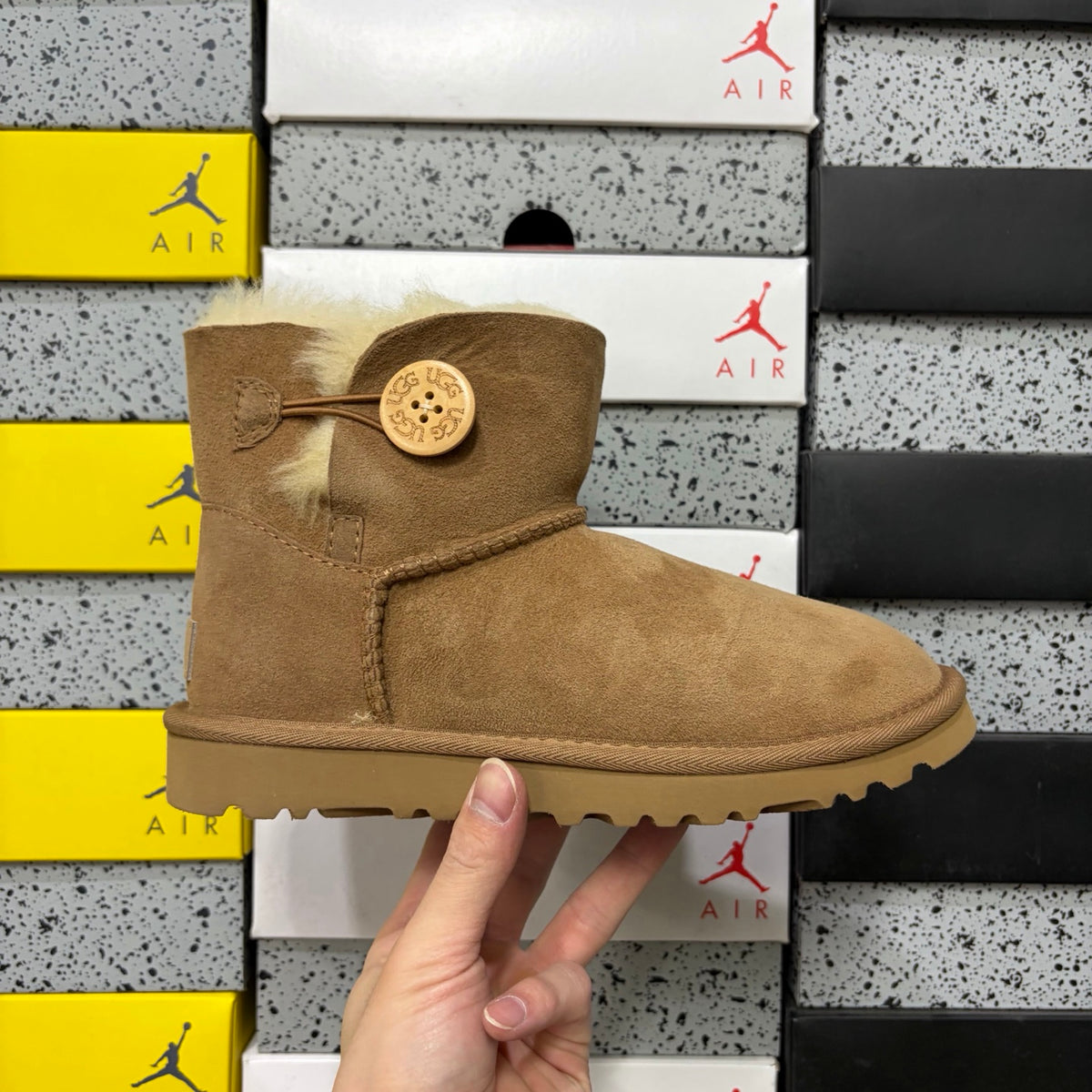UGG Mid-Calf Snow Boots 6422 – Chestnut | Wood Button | Sizes 35–40
