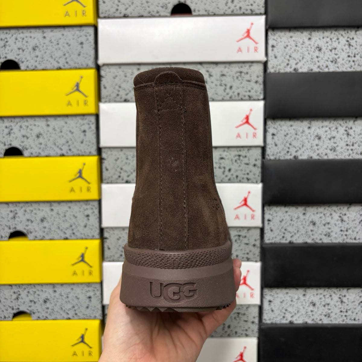 UGG Burleigh Chelsea Boot 2050 – Chocolate | Sizes 39–44