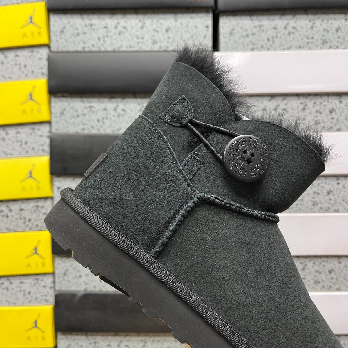 UGG Snow Boots 1016422 – Black | Sizes 35–40