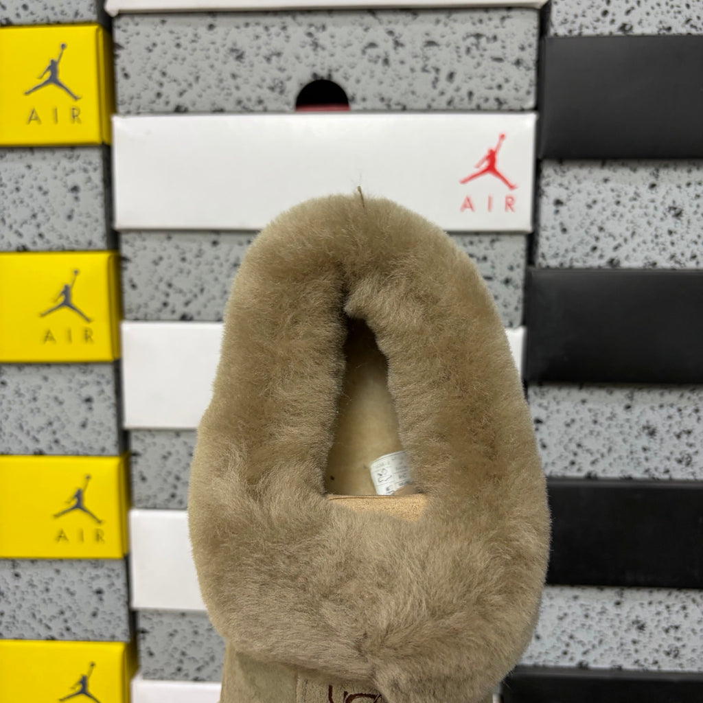 UGG Tasman Slipper 4810 – Antelope Brown | Sizes 35–44