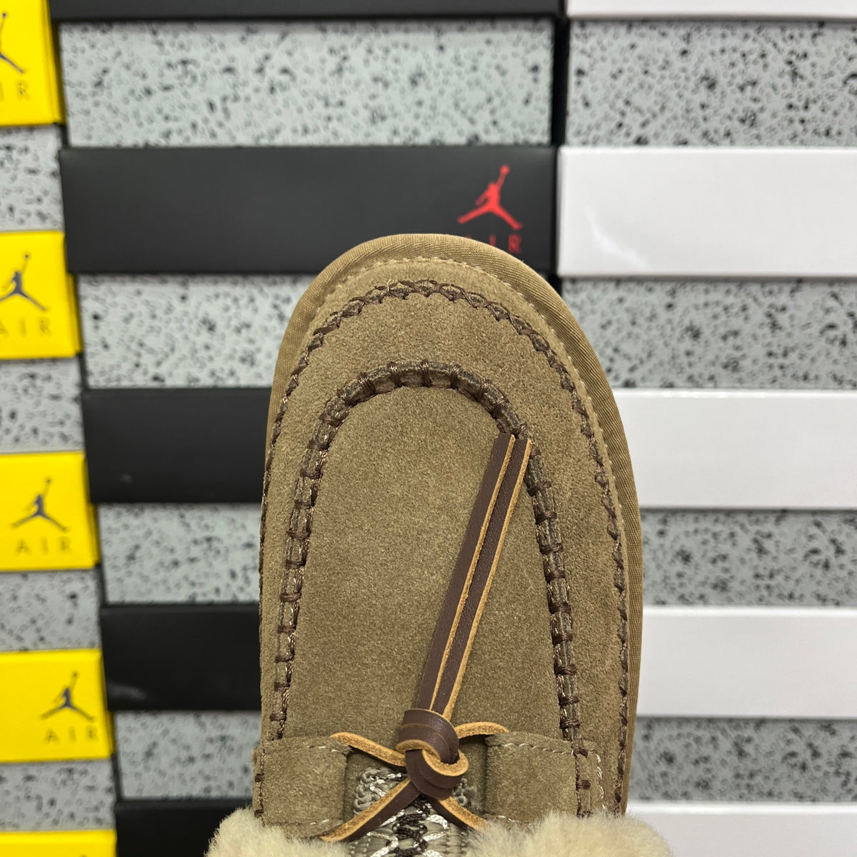UGG Alpine Clog W1158260 – Walnut | Sizes 35–40