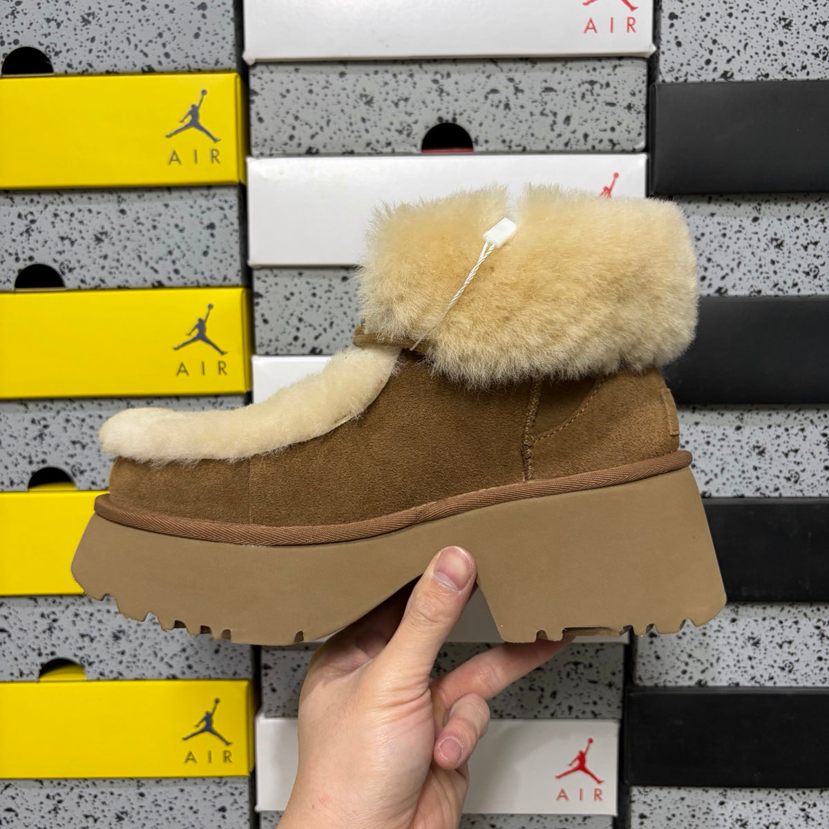 UGG Esmi Sneaker Boot W1171532 – Chestnut | Sizes 35–40