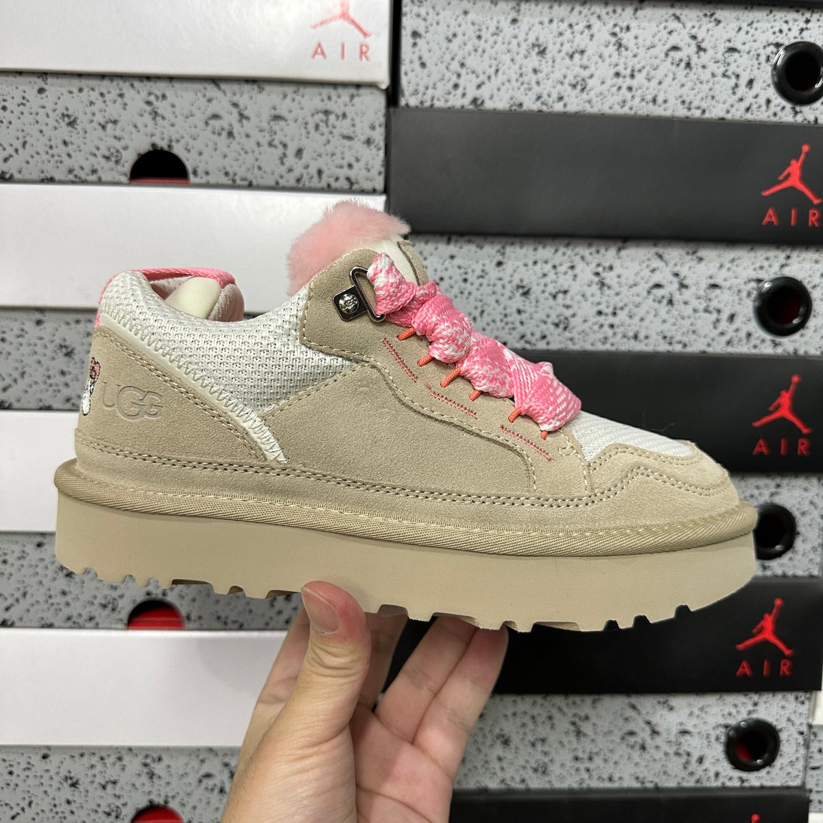 UGG Mel Low Boot 4032 – White & Pink | Sizes 35–44