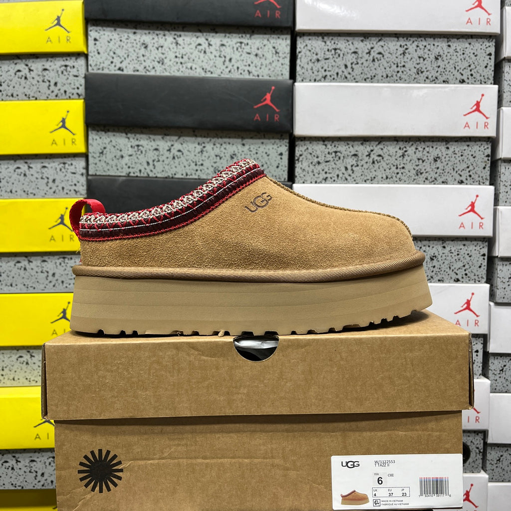 UGG Snow Boots 1122553 – Chestnut | Sizes 35–41