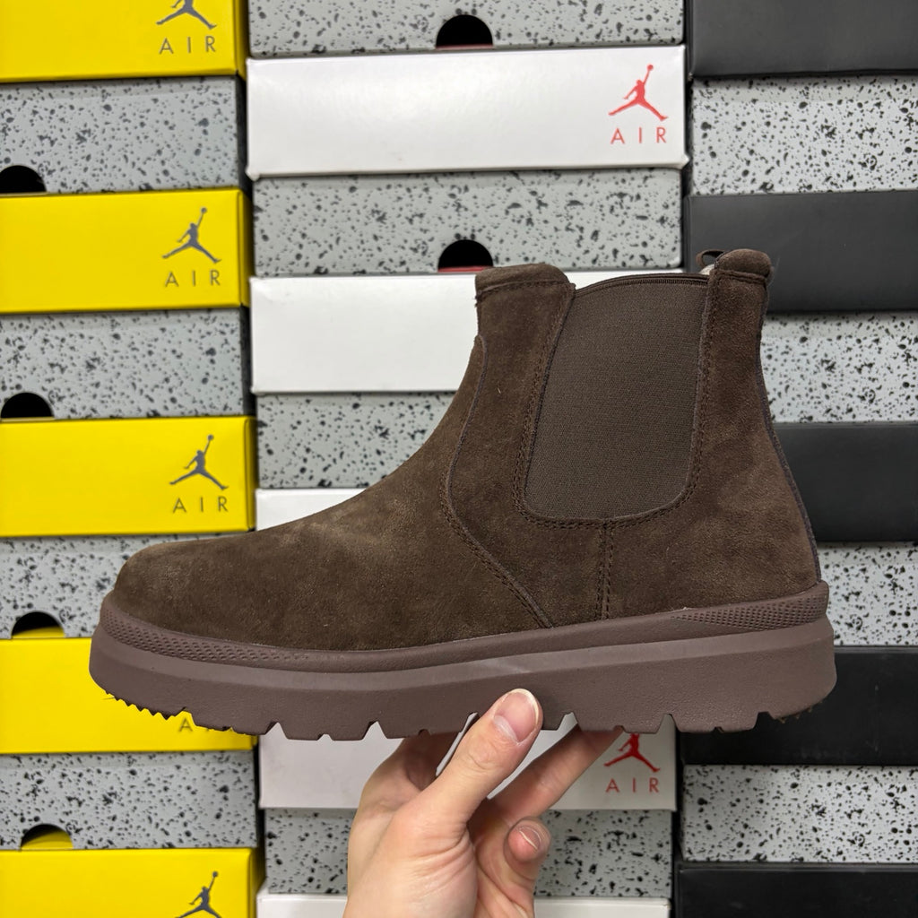 UGG Burleigh Chelsea Boot 2050 – Chocolate | Sizes 39–44