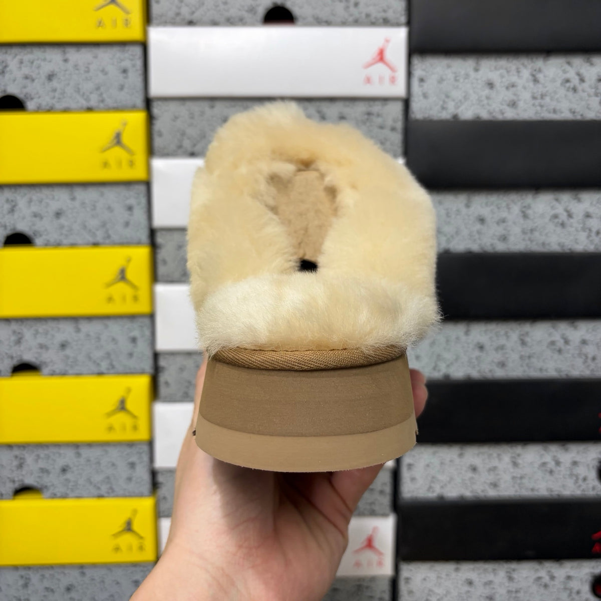 UGG Snow Boots 2550 – Chestnut Star Slide | 3cm Heel | Sizes 35–40