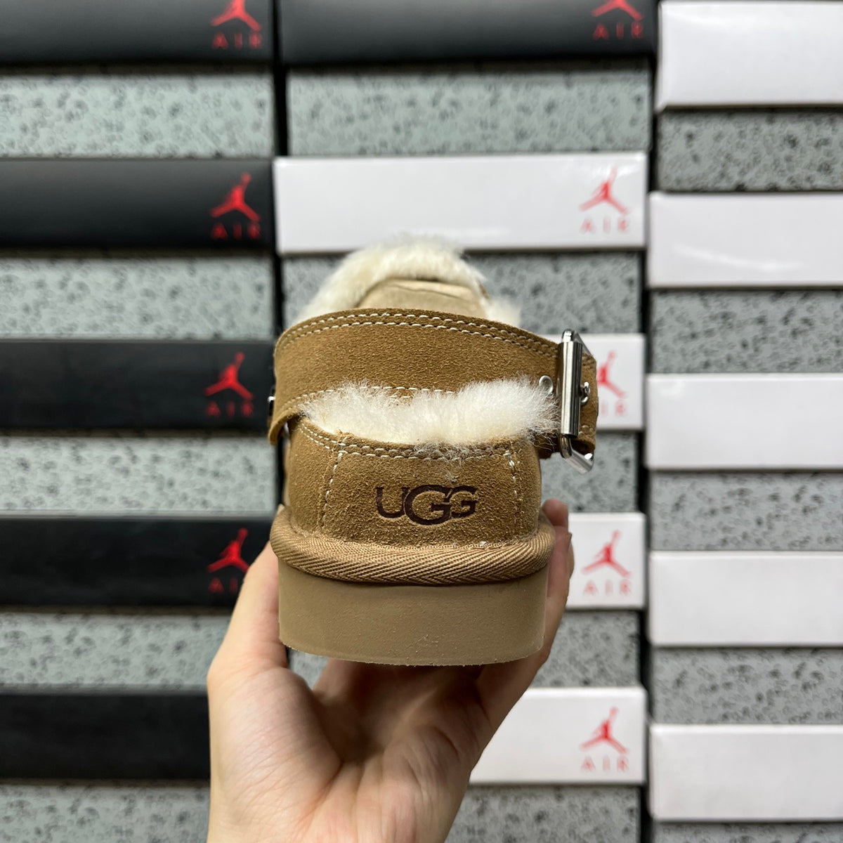 UGG Snow Boots 1180251 – Chestnut | Sizes 35–40