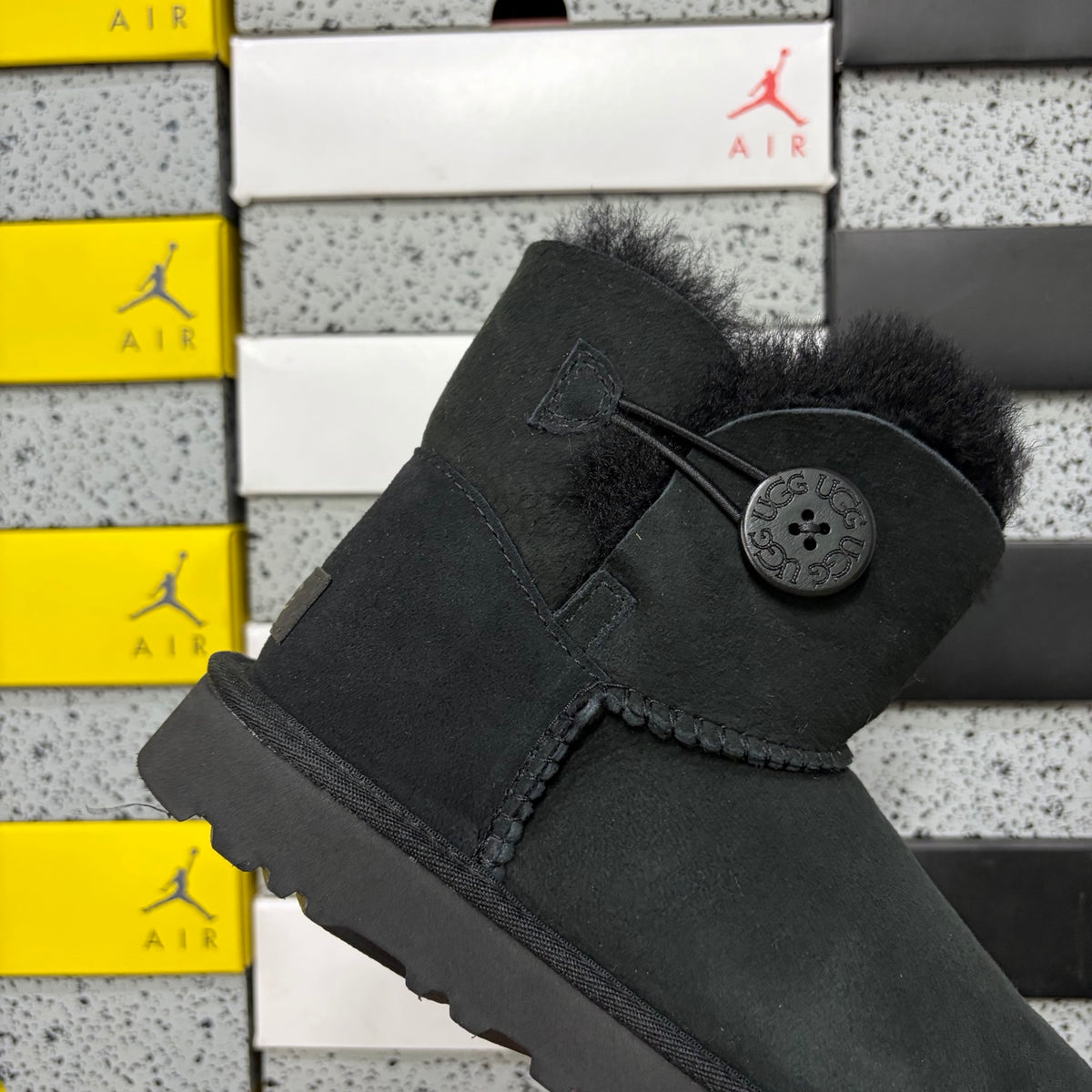 UGG Mid-Calf Snow Boots 6422 – Black | Wood Button | Sizes 35–40