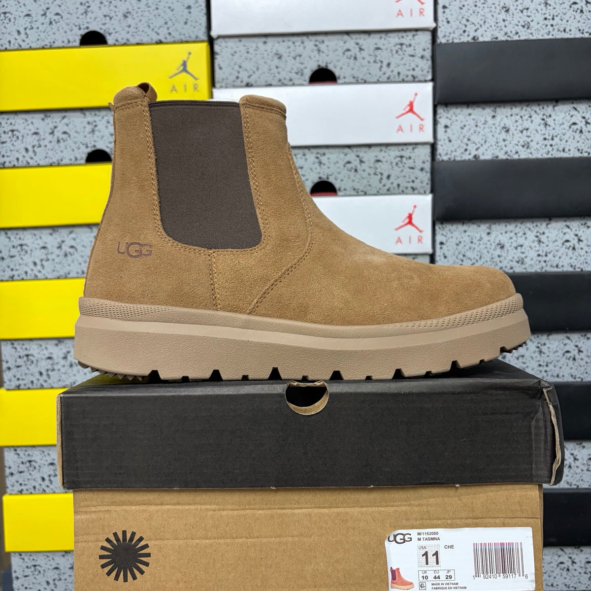 UGG Burleigh Chelsea Boot 2050 – Chestnut | Sizes 39–44