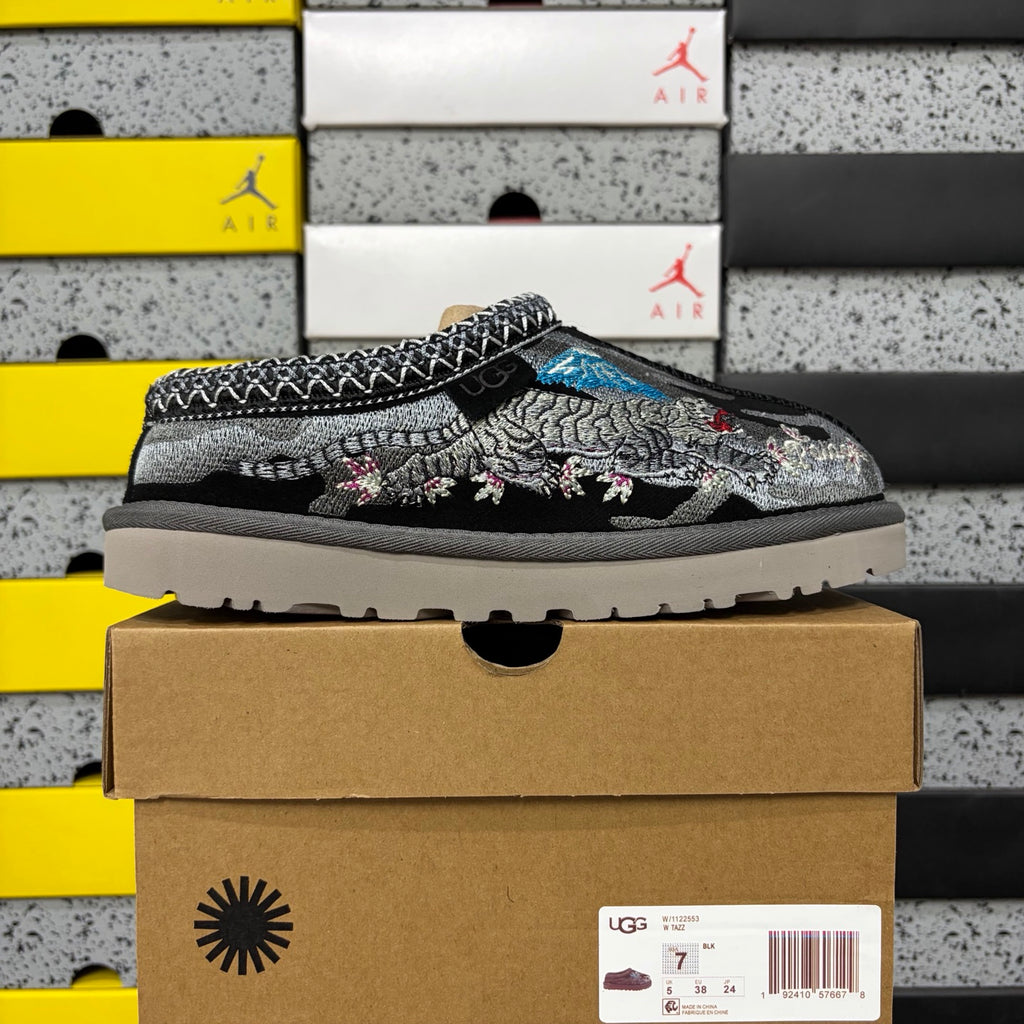UGG Embroidered Mini Boot 2553 – Black Dragon & Tiger | Sizes 36–45