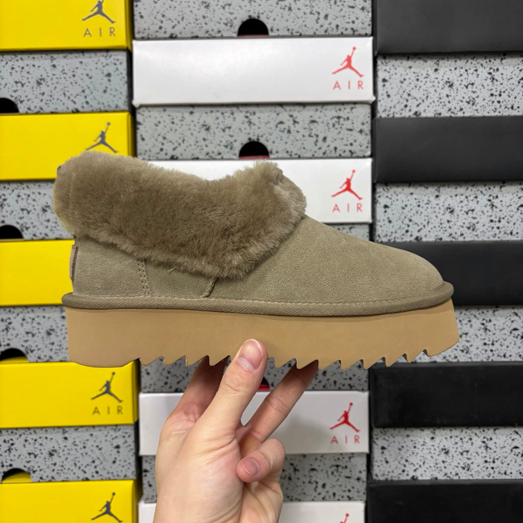 UGG Daxi Platform Snow Boot W1166733 – Brown | Sizes 35–40