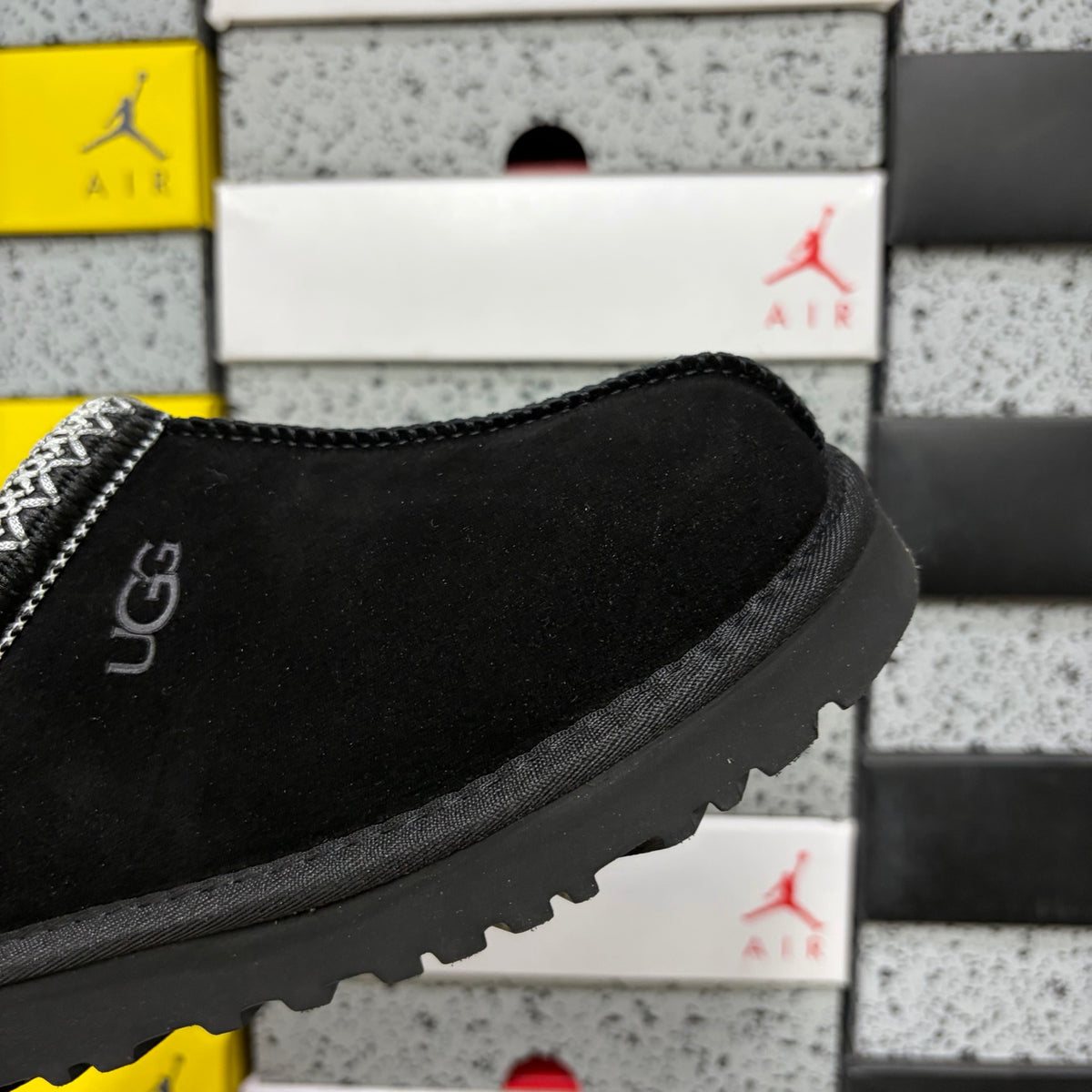 UGG Tazz Platform Slipper 5955 – Black Folk Art | Sizes 35–44