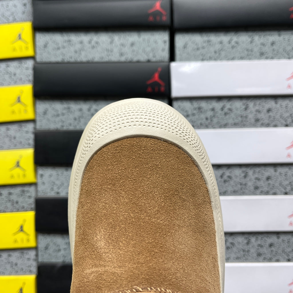 UGG Snow Boots 1114196 – Chestnut | Sizes 35–45