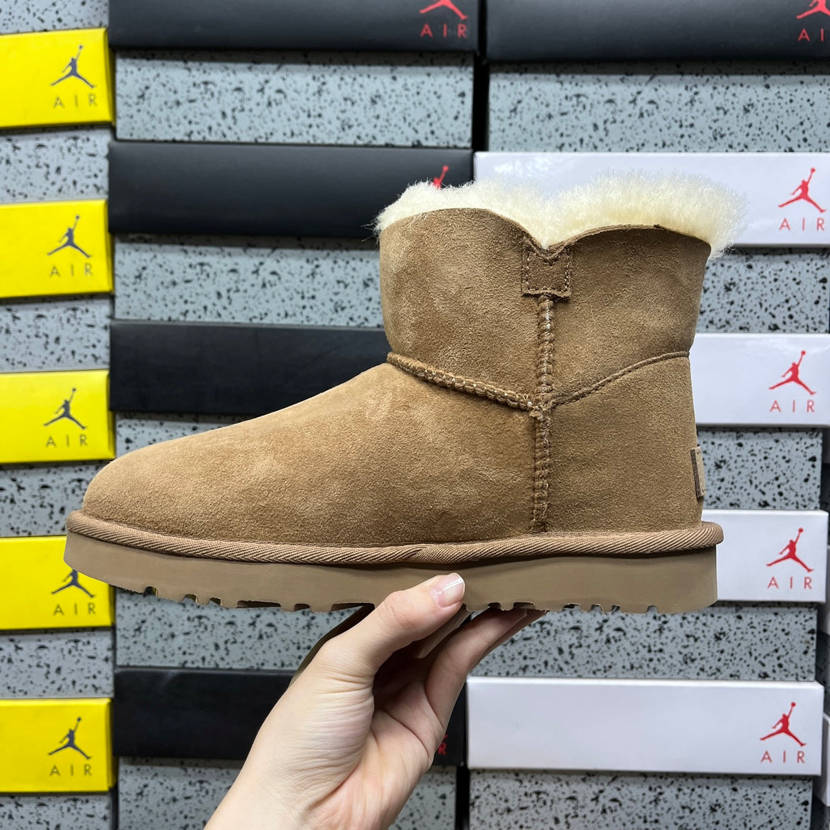 UGG Snow Boots 1016422 – Chestnut | Sizes 35–40