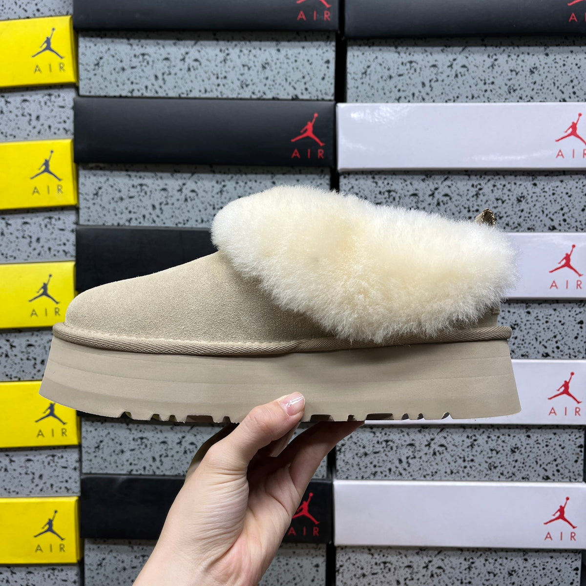 UGG Snow Boots 1171393 – Sand | Sizes 35–40