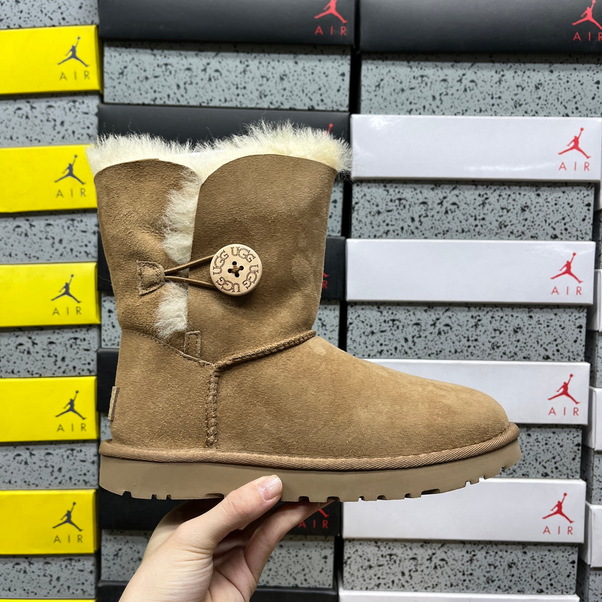 UGG Snow Boots 1016226 – Chestnut | Sizes 35–40