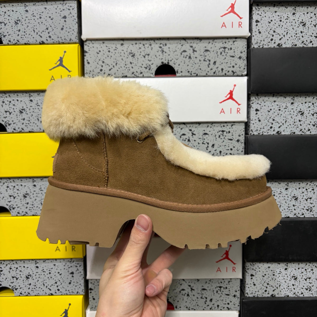 UGG Esmi Sneaker Boot W1171532 – Chestnut | Sizes 35–40