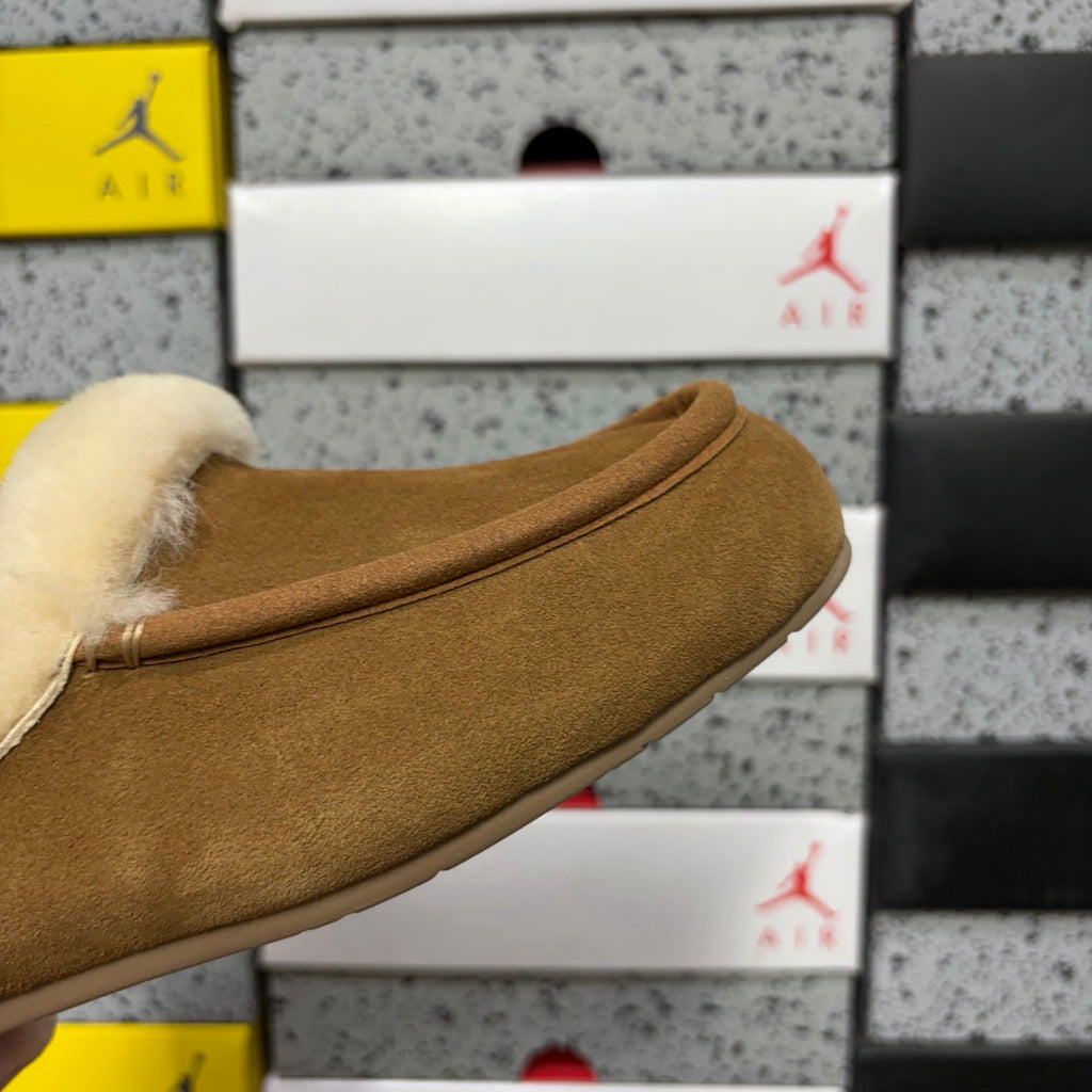 UGG Ansley Moccasin Slipper W1171391 – Chestnut | Sizes 35–40