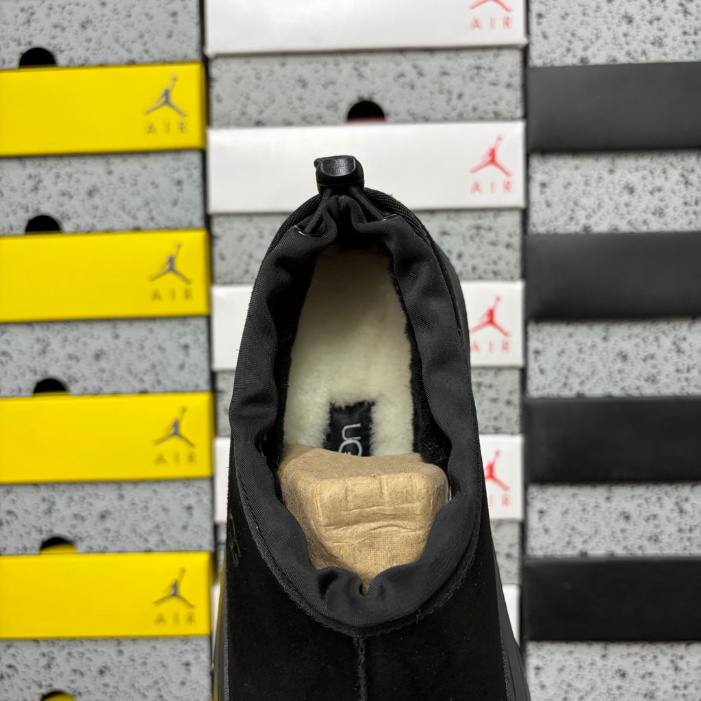 UGG Tasman Low Slipper 4096 – Black | Sizes 39–44