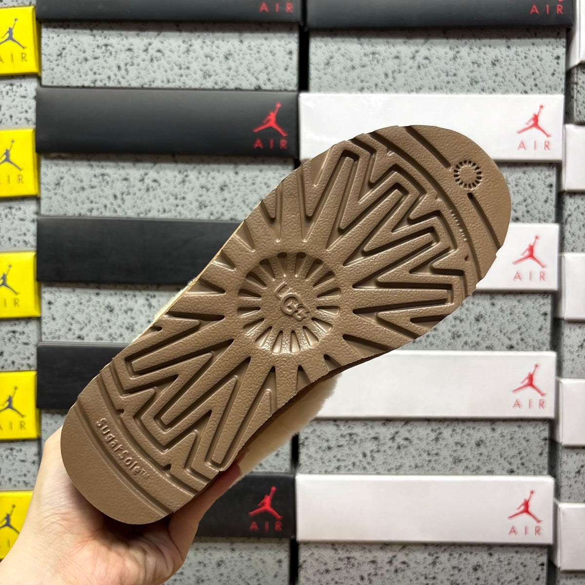 UGG Snow Boots 1134810 – Chestnut | Slim Style | Sizes 35–40