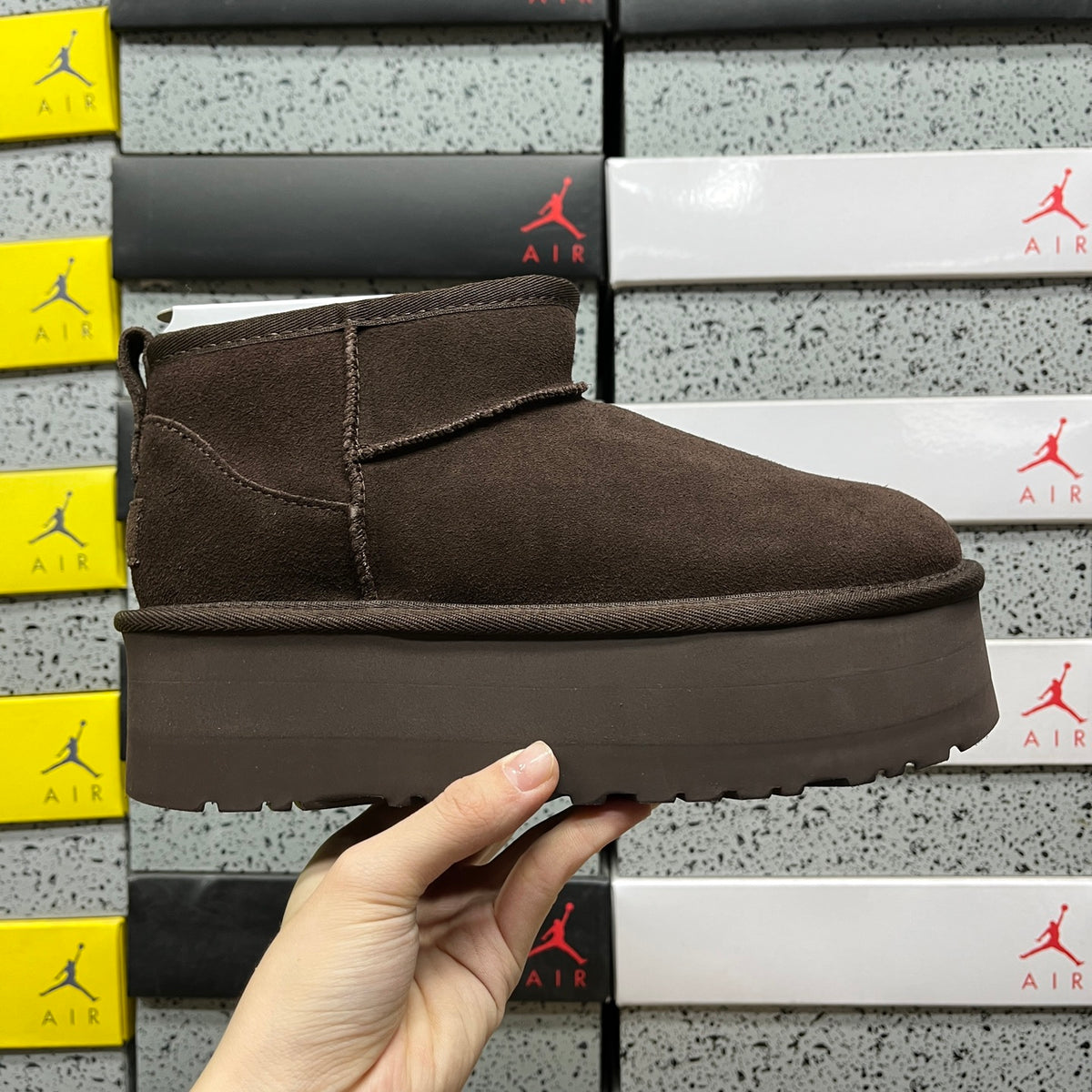 UGG Snow Boots 1135092 – Chocolate | 5cm Heel | Sizes 35–40