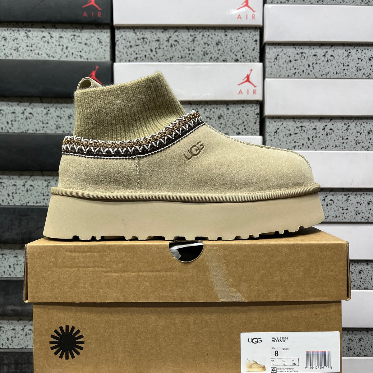 UGG Snow Boots 1122556 – Mustard Seed | Sizes 35–41
