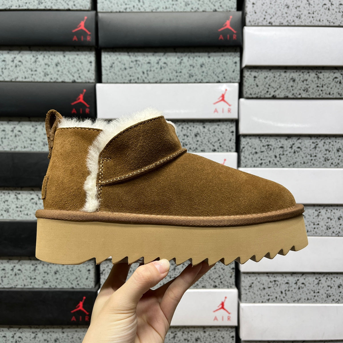 UGG Ayana Platform Boot 1184115 – Chestnut | Sizes 35–40