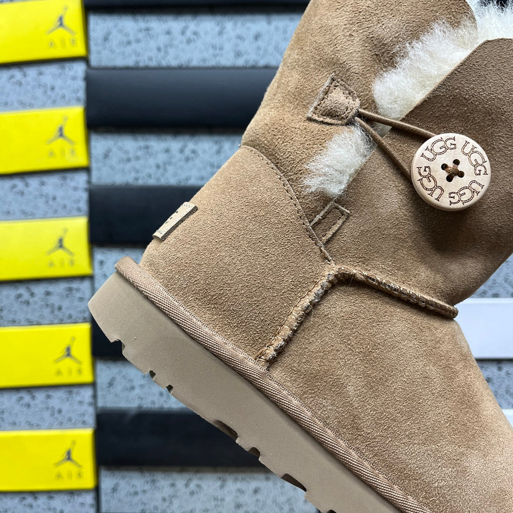 UGG Snow Boots 1016226 – Chestnut | Sizes 35–40