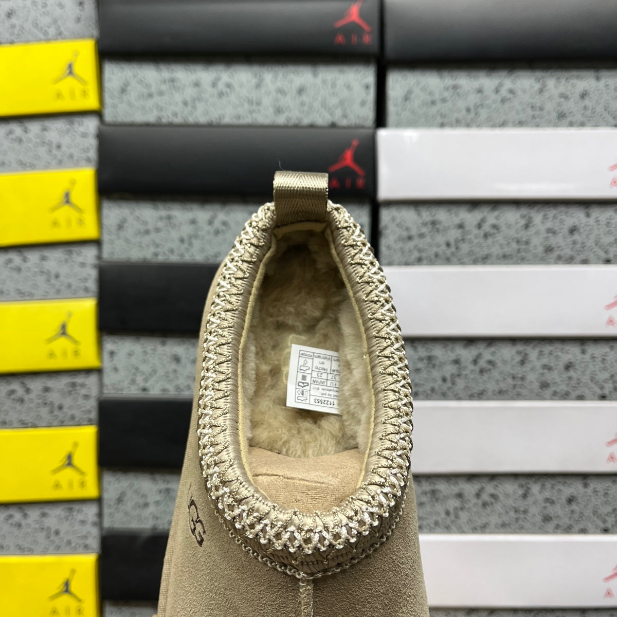 UGG Snow Boots 1122553 – Mustard Seed | Sizes 35–40