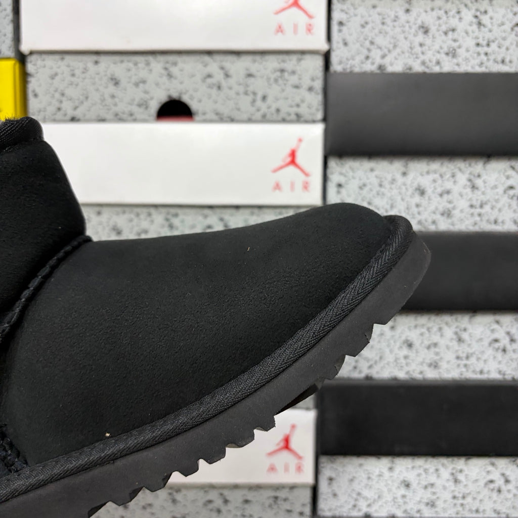 UGG Mini Boot 6109 – Black | Sizes 35–44