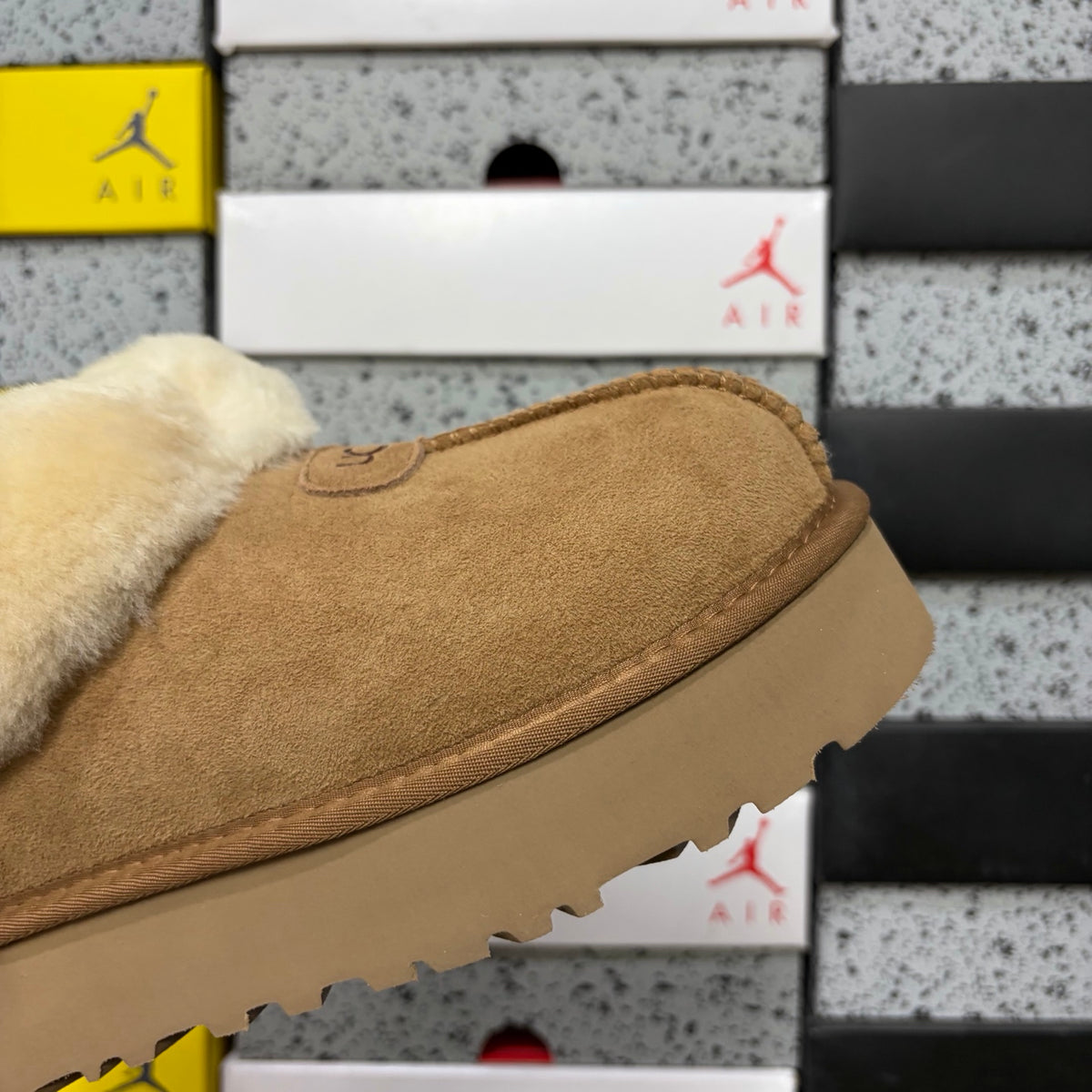 UGG Tasman Slipper 4810 – Chestnut | Sizes 35–44