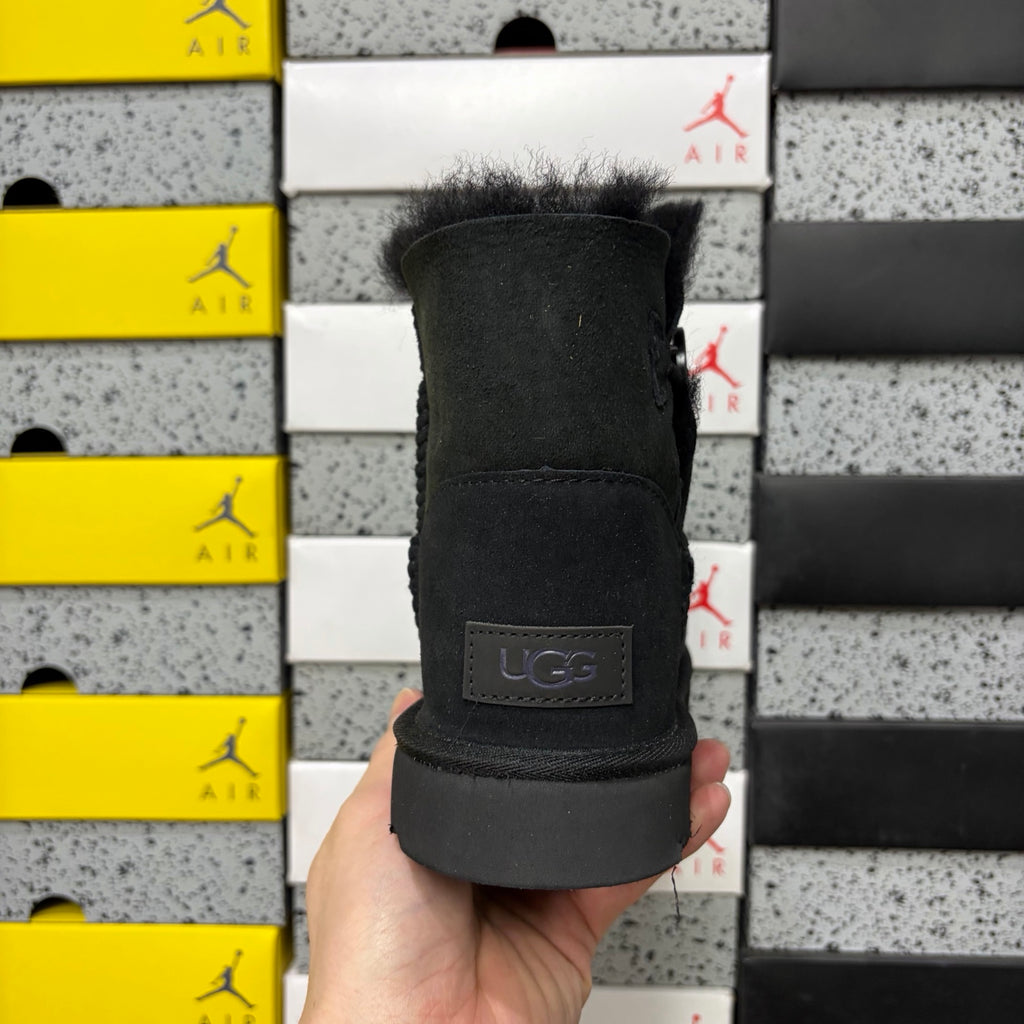 UGG Mid-Calf Snow Boots 6422 – Black | Wood Button | Sizes 35–40