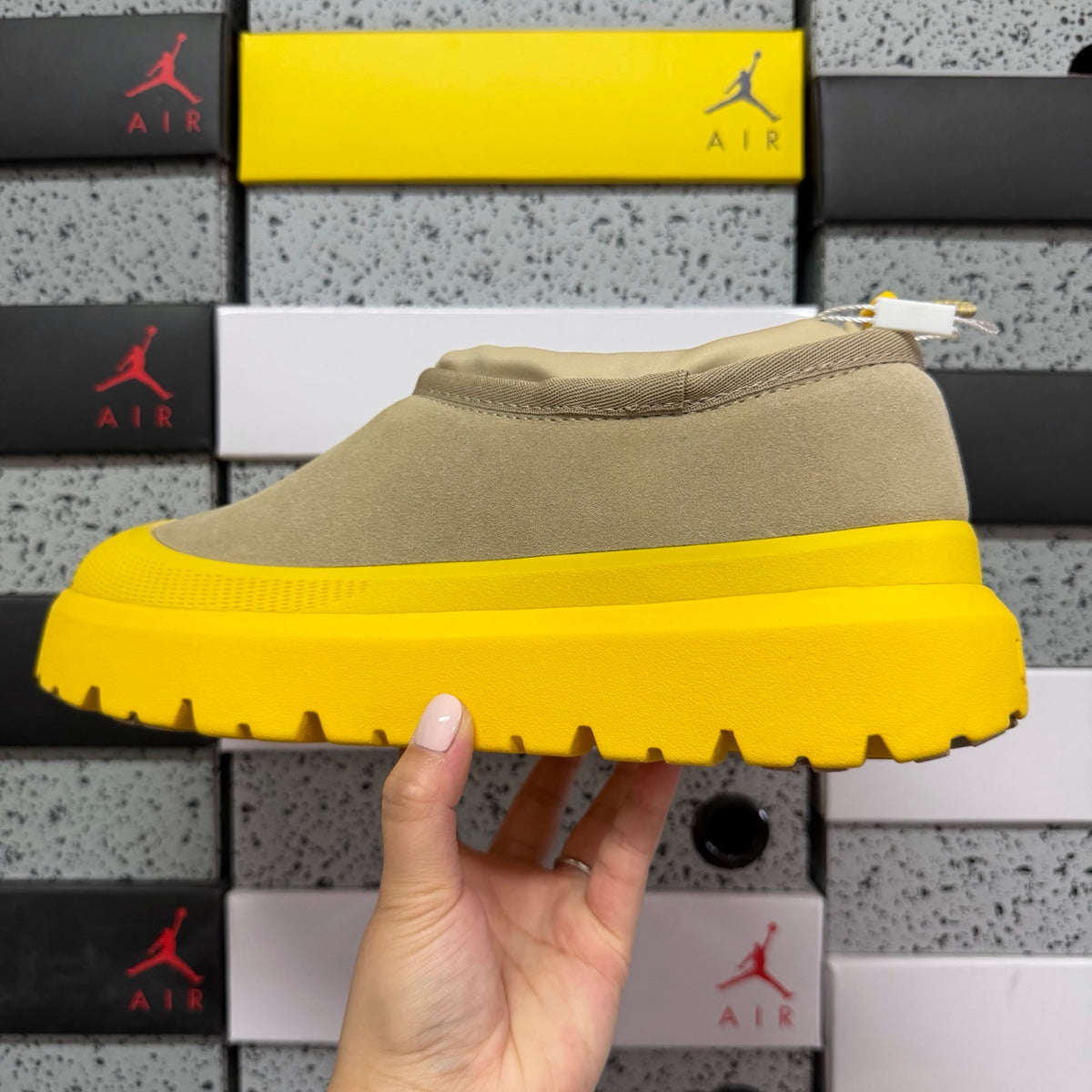 UGG Tasman Low Slipper 4096 – Yellow | Sizes 39–44