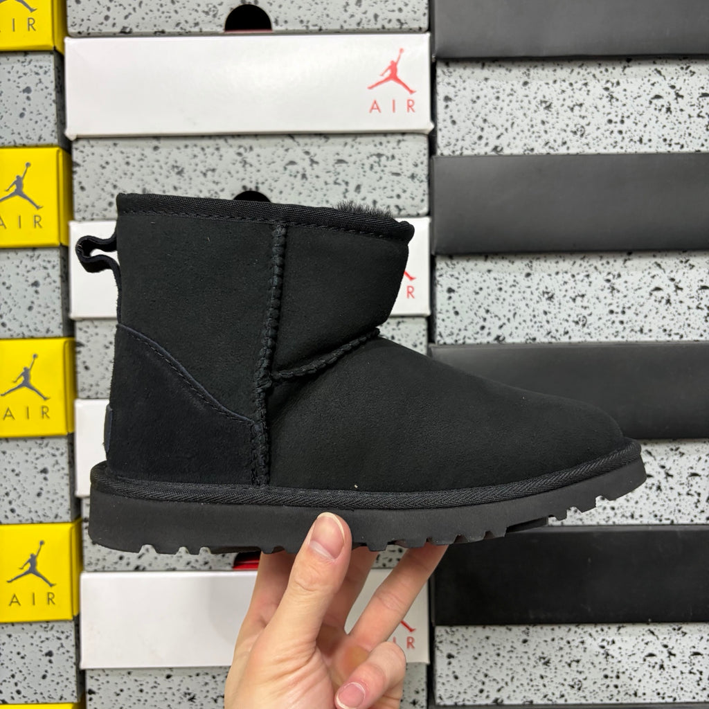 UGG Mini Boot 6109 – Black | Sizes 35–44