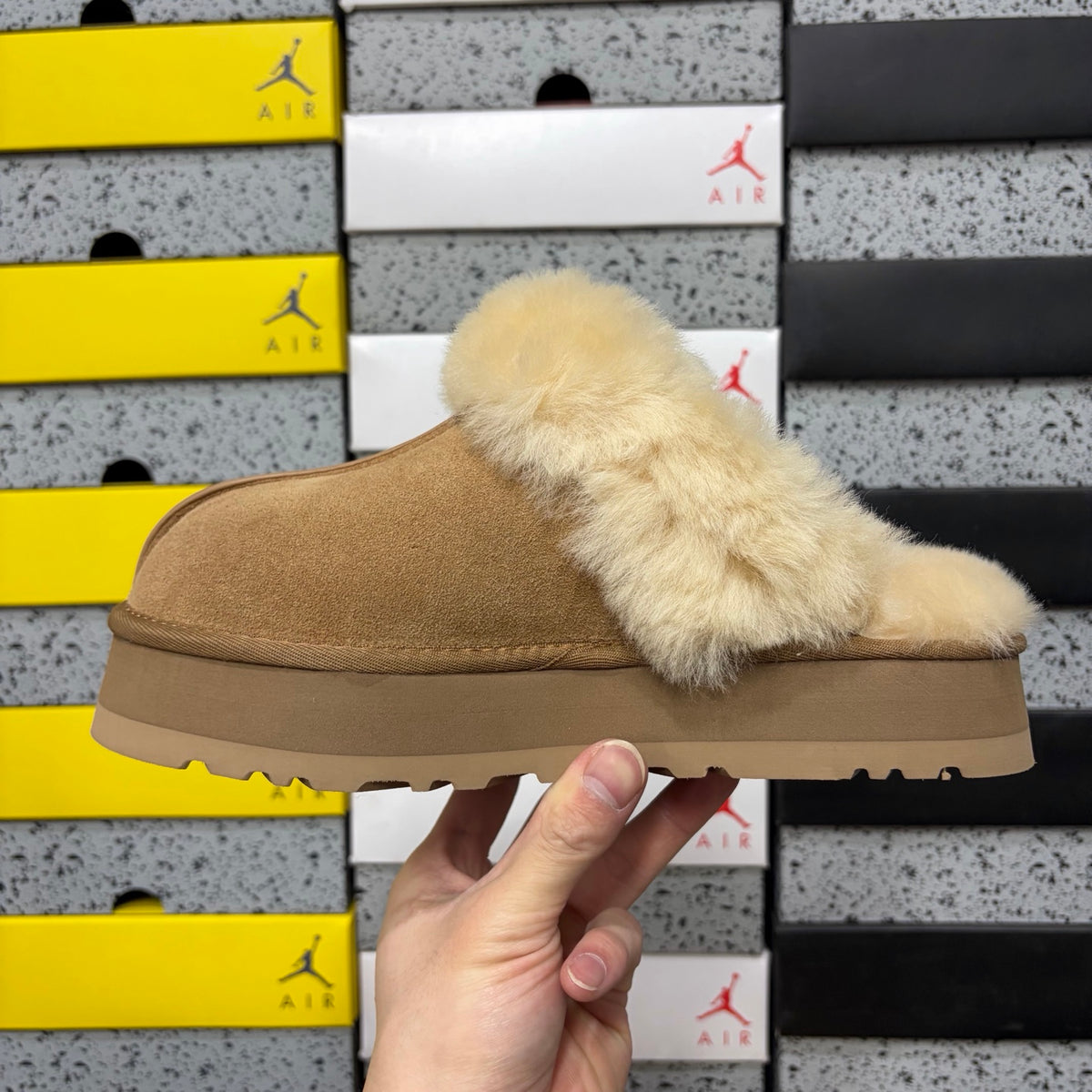 UGG Snow Boots 2550 – Chestnut Star Slide | 3cm Heel | Sizes 35–40