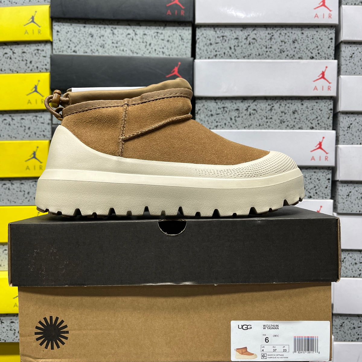 UGG Snow Boots 1114196 – Chestnut | Sizes 35–45
