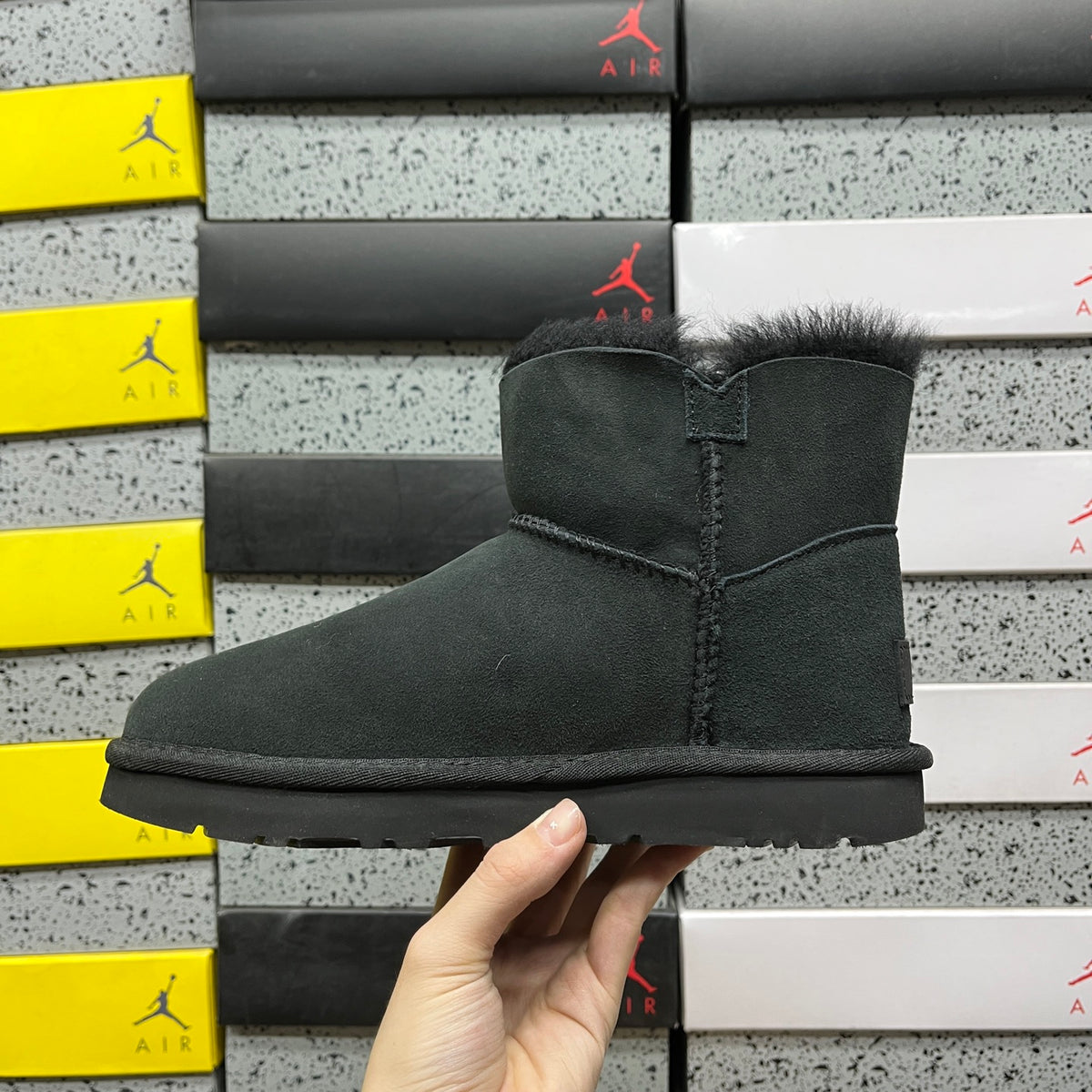 UGG Snow Boots 1016422 – Black | Sizes 35–40
