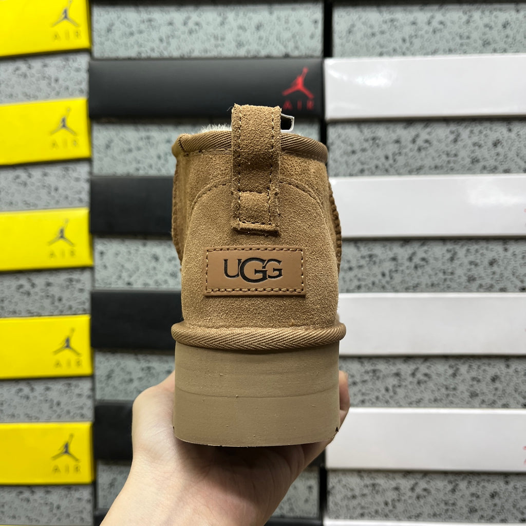 UGG Snow Boots 1135093 – Chestnut | 3cm Heel | Sizes 35–40