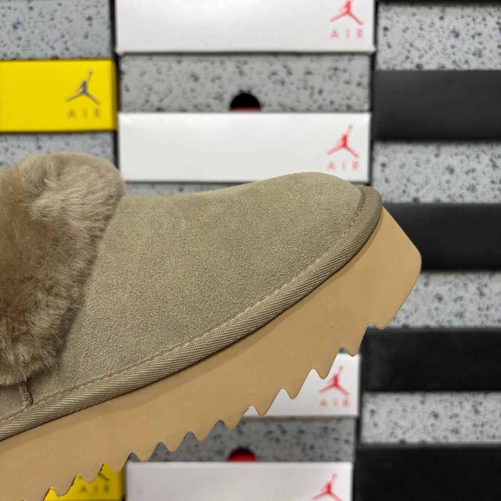 UGG Daxi Platform Snow Boot W1166733 – Brown | Sizes 35–40