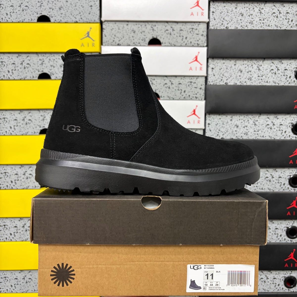 UGG Burleigh Chelsea Boot 2050 – Black | Sizes 39–44