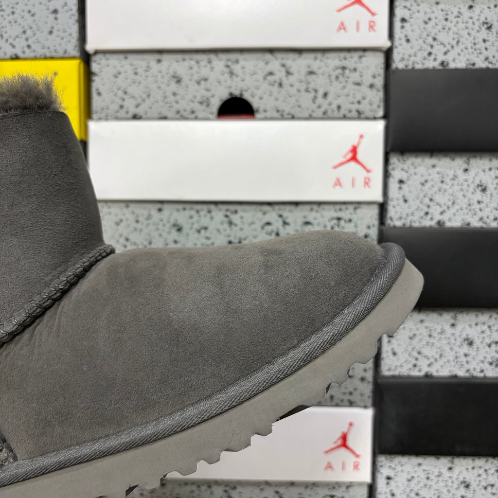 UGG Mid-Calf Snow Boots 6422 – Gray | Wood Button | Sizes 35–40