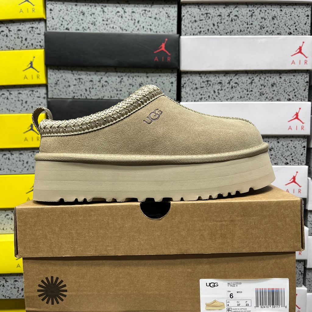 UGG Snow Boots 1122553 – Mustard Seed | Sizes 35–40