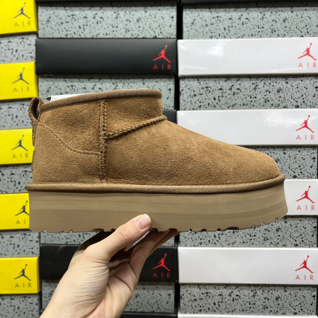 UGG Snow Boots 1135093 – Chestnut | 3cm Heel | Sizes 35–40