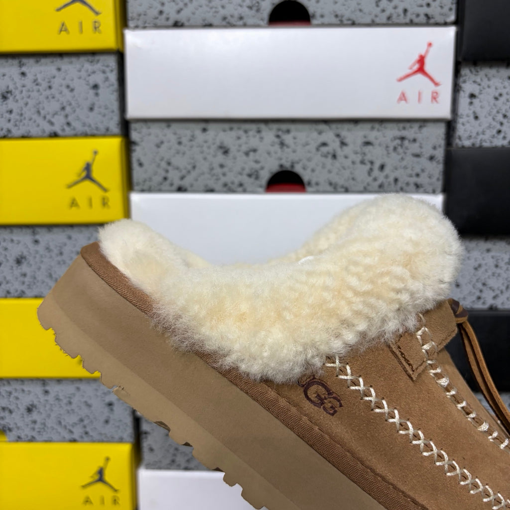 UGG Alpine Clog W1158260 – Chestnut | Sizes 35–40